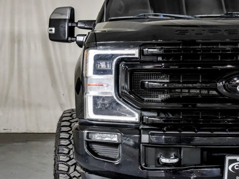 Used 2022 Ford F250 Platinum w/ FX4 Off-Road Package image 41