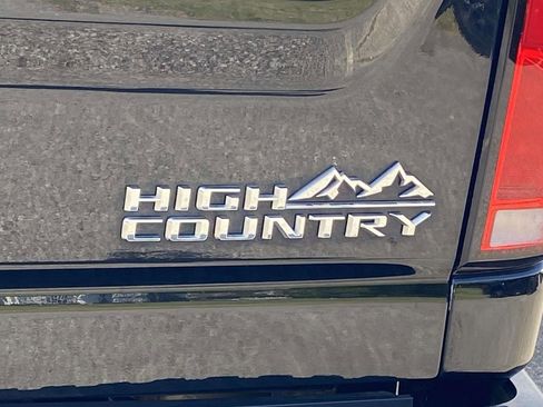 Used 2024 Chevrolet Silverado 3500 High Country w/ Technology Package image 11