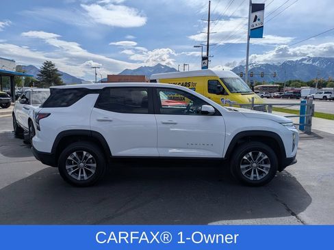 Used 2026 Chevrolet Equinox LT FWD image 2