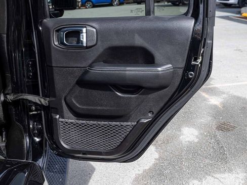 Used 2023 Jeep Wrangler Unlimited Sahara w/ Cold Weather Group image 15