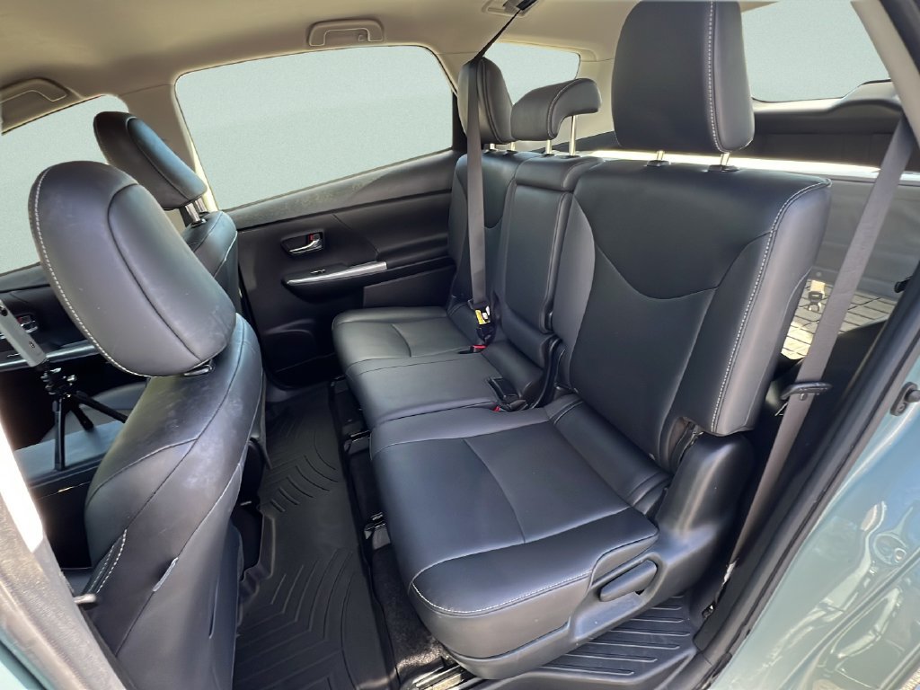 Used 2015 Toyota Prius V Five FWD image 10