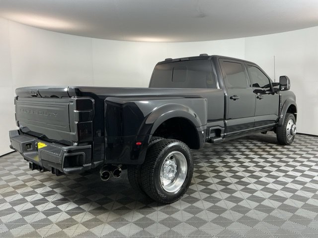 Certified 2025 Ford F450 Platinum w/ FX4 Off-Road Package AWD/4WD image 4