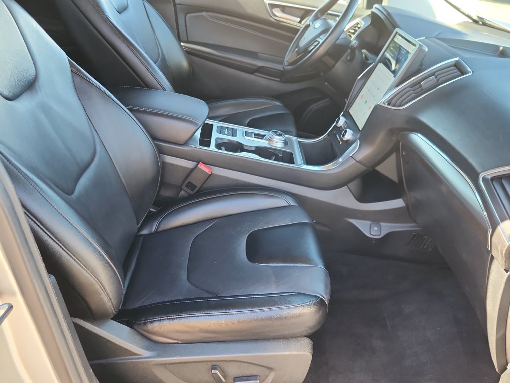Used 2022 Ford Edge Titanium AWD/4WD image 15