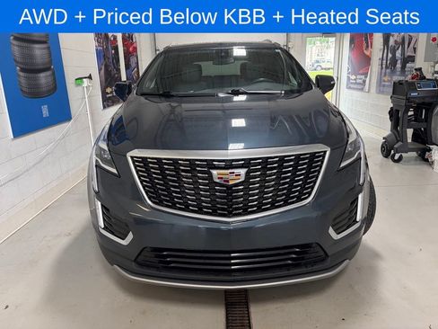 Used 2020 Cadillac XT5 Premium Luxury AWD/4WD image 2