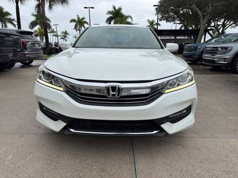 Used 2017 Honda Accord EX-L image 9