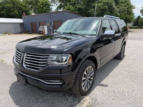 Used 2017 Lincoln Navigator L Select AWD/4WD image 1