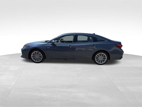 Used 2020 Toyota Avalon Limited w/ Advanced Safety Package FWD image 5