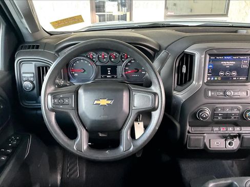 Used 2020 Chevrolet Silverado 1500 Custom w/ Custom Value Package image 7