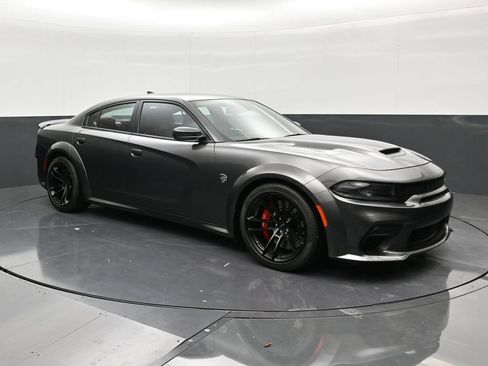 Used 2022 Dodge Charger SRT Hellcat w/ Harman/Kardon Audio Group RWD image 7