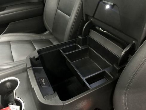 Used 2022 Chevrolet Tahoe LT w/ LT Signature Plus Package AWD/4WD image 28