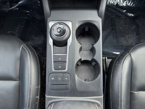 Certified 2022 Ford Escape Titanium w/ Class II Trailer Tow Package image 17