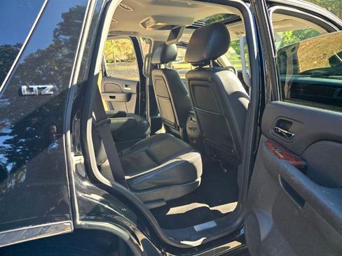 Used 2013 Chevrolet Tahoe LTZ image 26