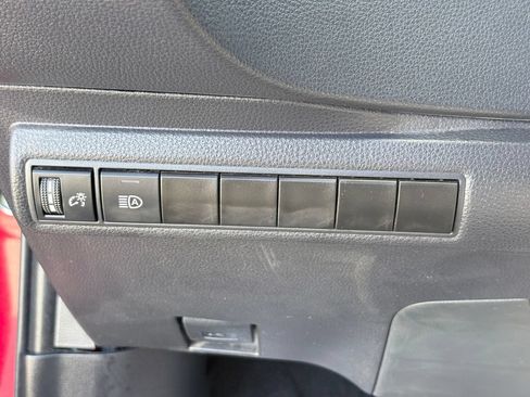 Used 2025 Toyota Corolla LE FWD image 22