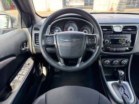 Used 2013 Chrysler 200 LX FWD image 18