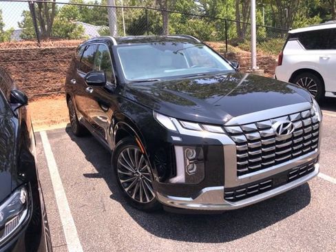 Used 2024 Hyundai Palisade Calligraphy AWD/4WD image 3