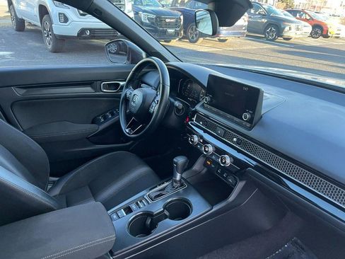Used 2025 Honda Civic Sport image 9