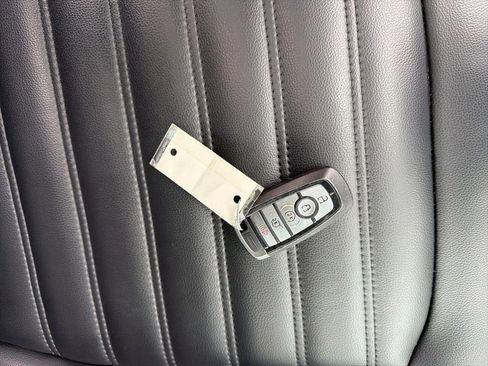 Used 2024 Ford Edge SEL w/ Convenience Package image 50