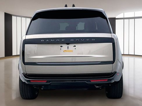 New 2026 Land Rover Range Rover SE image 4