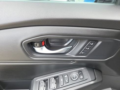 Certified 2025 Honda Accord EX-L image 16