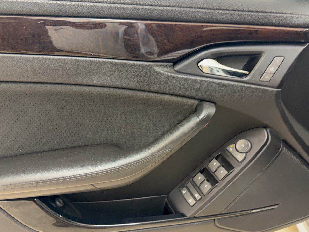 Used 2011 Cadillac CTS V RWD image 14