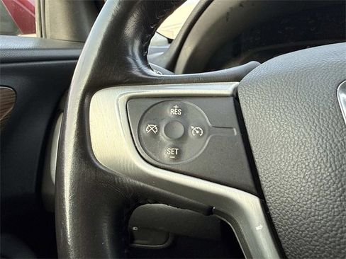 Used 2018 GMC Terrain SLE image 28