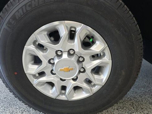 Used 2024 Chevrolet Silverado 2500 LTZ w/ LTZ Plus Package image 27