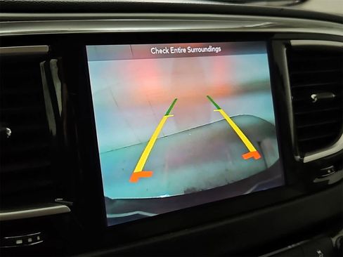 Used 2018 Chrysler Pacifica Touring Plus image 29