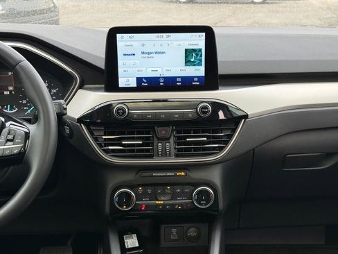 Used 2022 Ford Escape SEL image 14