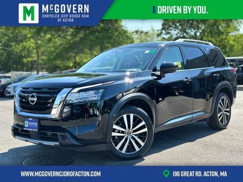 Used 2024 Nissan Pathfinder Platinum AWD/4WD image 1