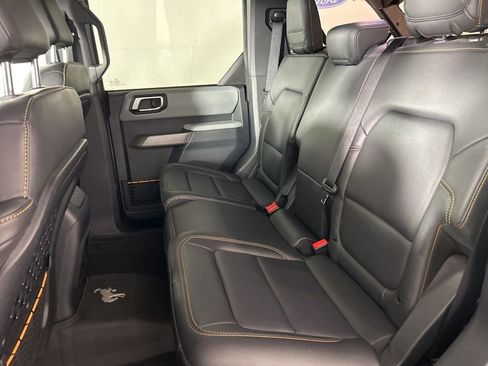 Used 2022 Ford Bronco Badlands image 36