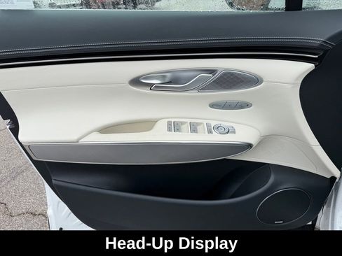 Used 2025 Genesis Electrified GV70 Advanced w/ Prestige Package image 14