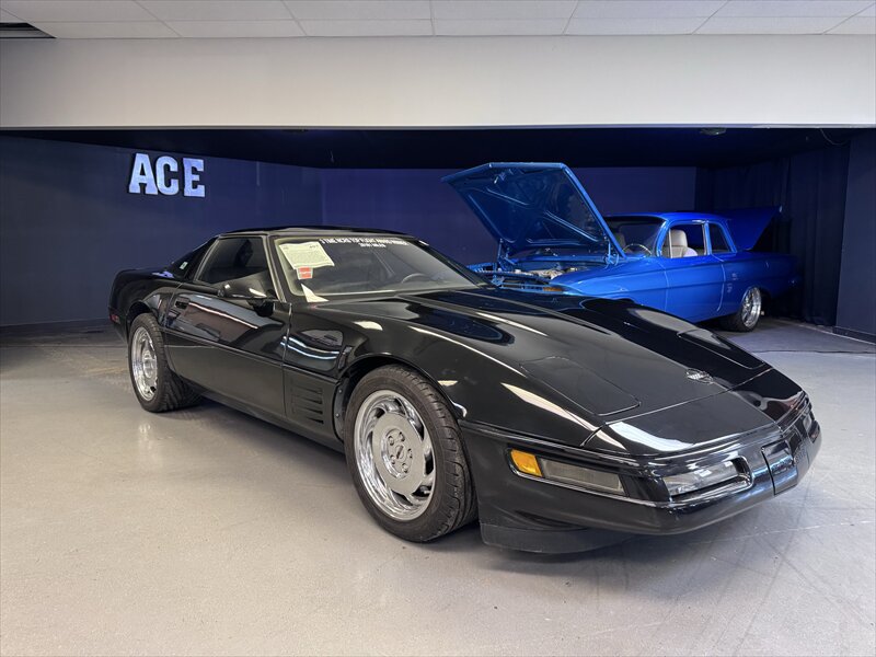 Used 1991 Chevrolet Corvette ZR-1 RWD image 2