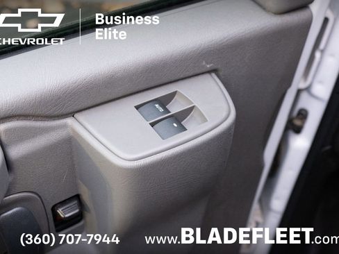 New 2024 Chevrolet Express 3500 w/ Power Convenience Package image 19