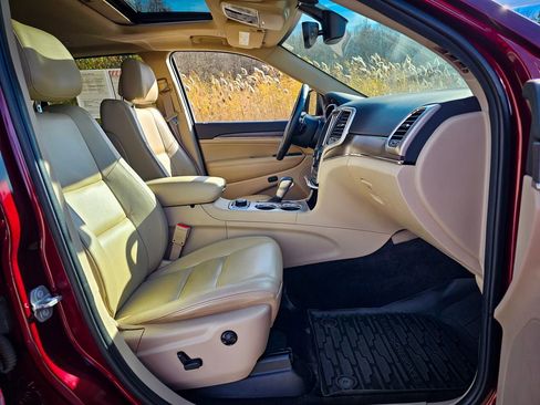 Used 2017 Jeep Grand Cherokee Limited image 44