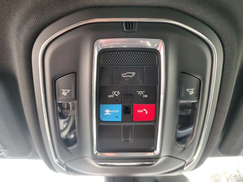 New 2026 Jeep Grand Cherokee Limited AWD/4WD image 32
