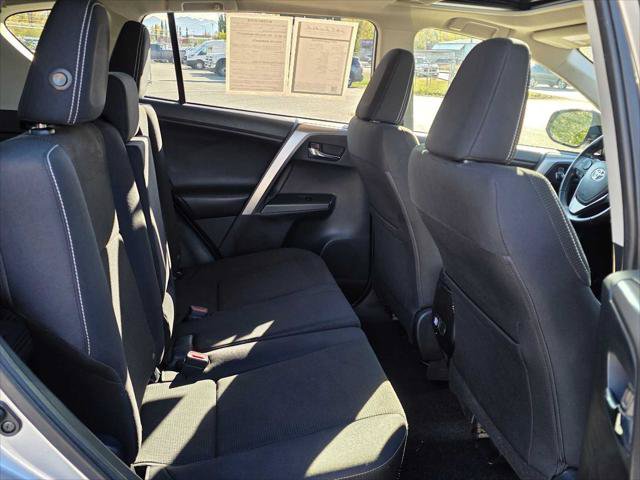 Used 2018 Toyota RAV4 XLE FWD image 12