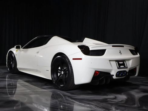 Used 2012 Ferrari 458 Spider RWD image 10