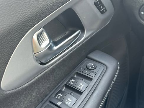 New 2026 Chrysler Pacifica Limited w/ S Appearance Package image 19