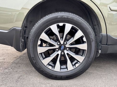 Used 2016 Subaru Outback 3.6R Limited AWD/4WD image 35