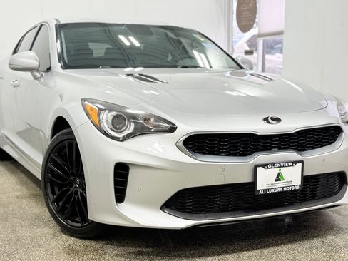 Used 2018 Kia Stinger Sedan 4D image 3