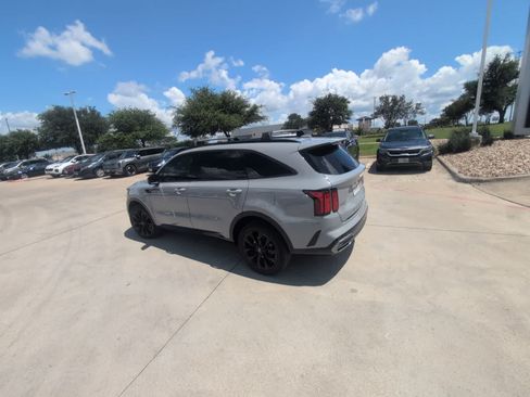 Used 2022 Kia Sorento SX AWD/4WD image 9