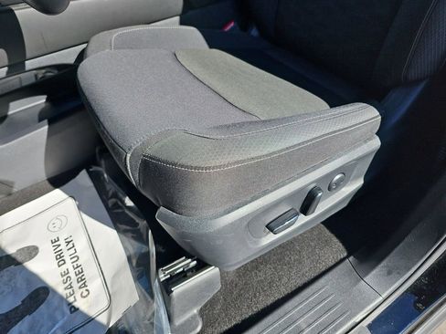 Used 2024 Nissan Pathfinder SV image 33