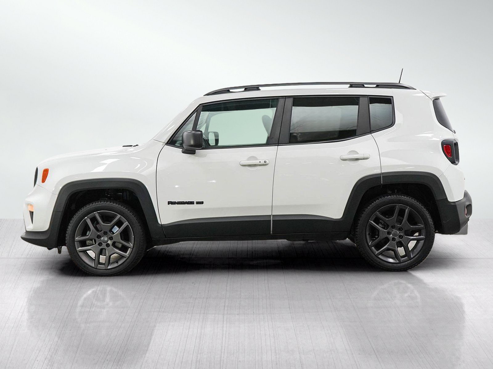 Used 2021 Jeep Renegade Latitude AWD/4WD image 2