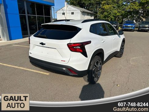 New 2025 Chevrolet Trax RS w/ Driver Confidence Package image 3