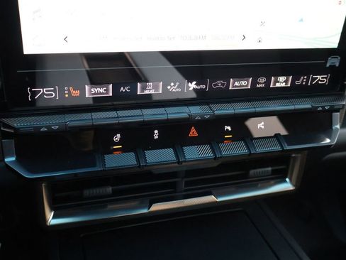 Used 2025 GMC Hummer EV 3X image 26