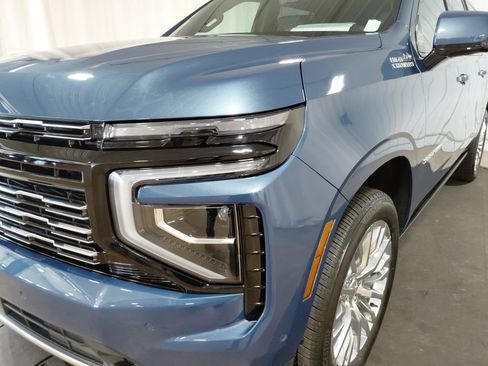 Certified 2026 Chevrolet Suburban High Country AWD/4WD image 13