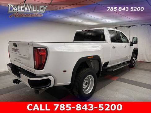 Used 2022 GMC Sierra 3500 Denali w/ Denali Ultimate Package image 6