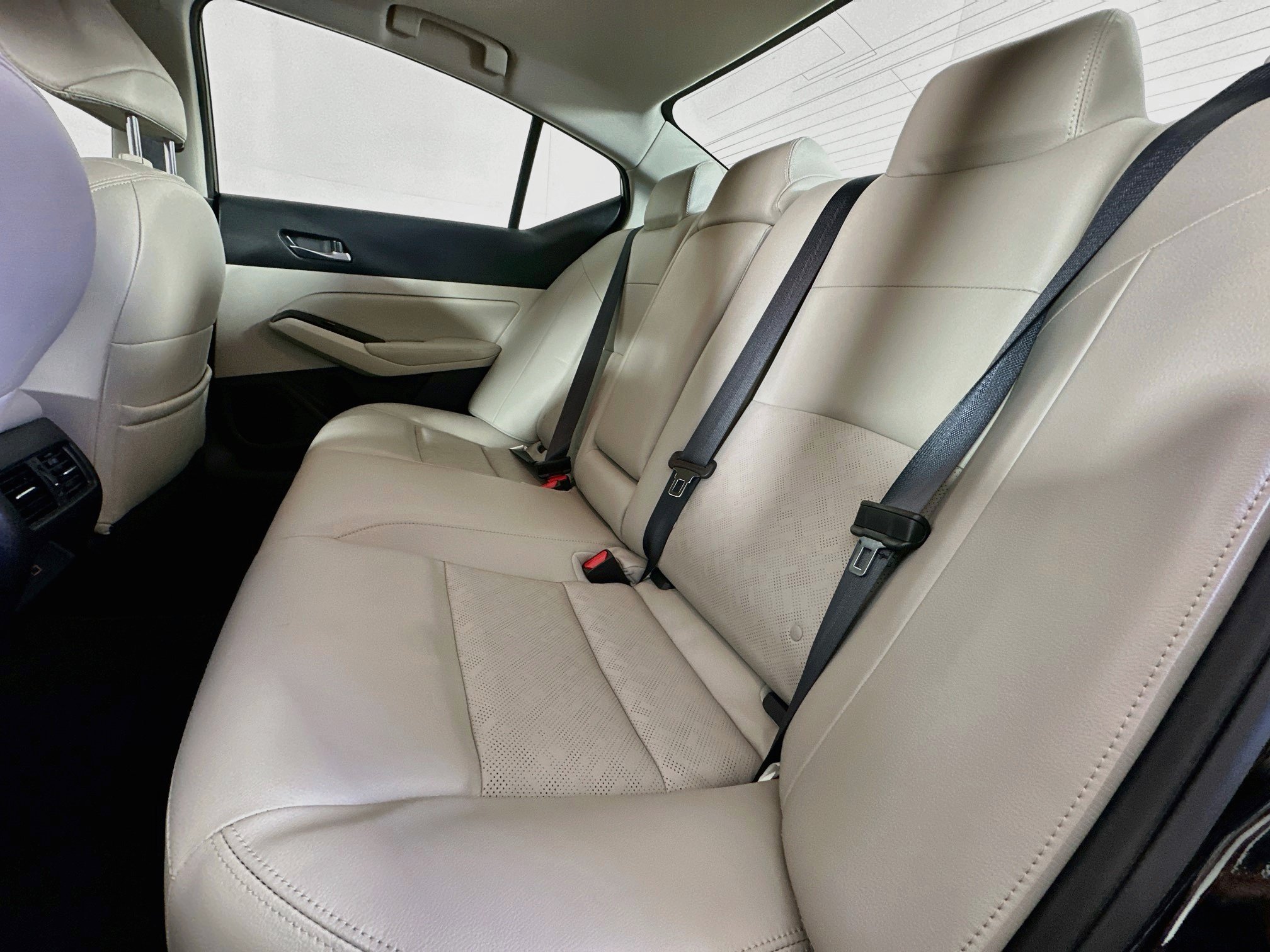 Used 2023 Nissan Altima 2.5 SL FWD image 29