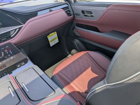 New 2026 INFINITI QX80 Autograph w/ Premium Cargo Package image 18