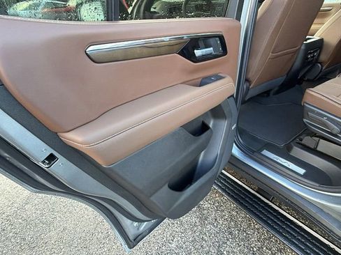 New 2026 Chevrolet Tahoe High Country image 16